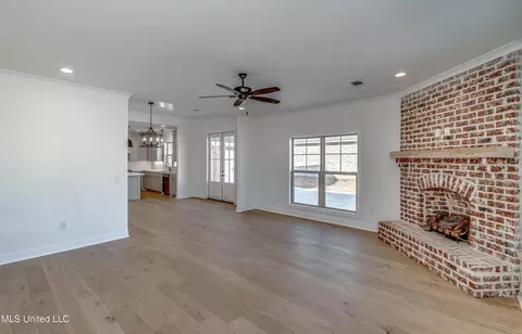 Living - 603 Cobalt Way, Brandon, MS 39042 photo 1 of 4