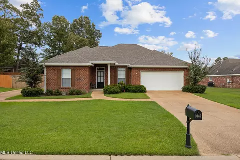 1046 Spanish Oak Dr, Pearl, MS 39208