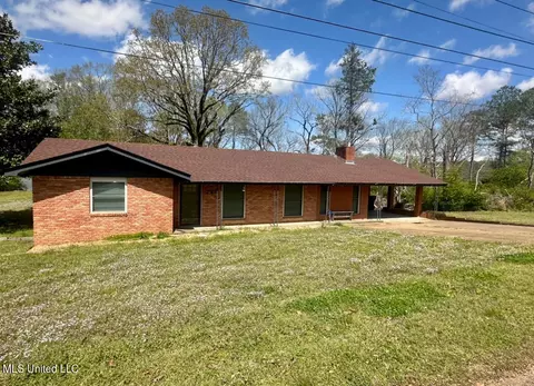 723 Enterprise Dr, Winona, MS 38967