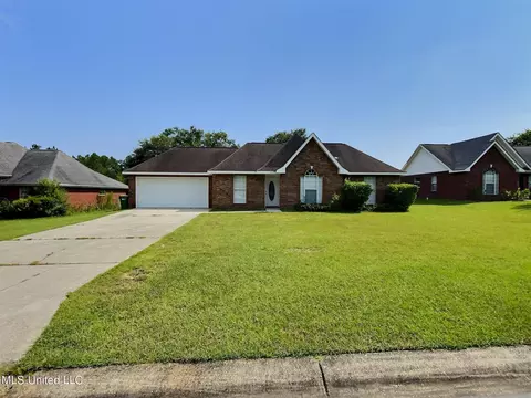 14239 Oak View Cir, Vancleave, MS 39565