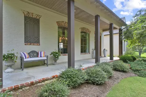 201 Johnstone Dr, Madison, MS 39110 photo 5