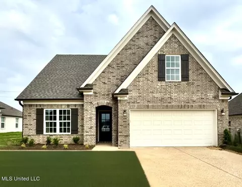 2055 Franklin Dr, Southaven, MS 38672
