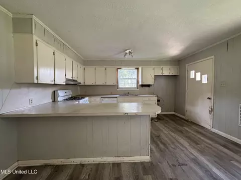 Kitchen - 1050 Beech St, Wesson, MS 39191 photo 1 of 1