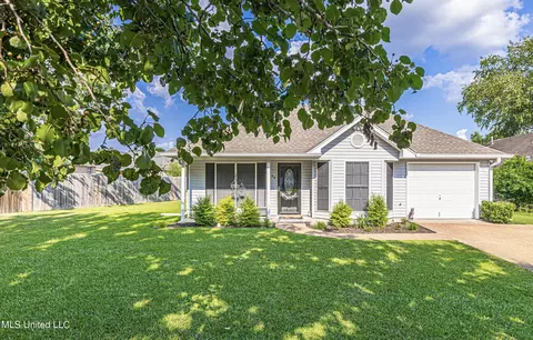 83 Tyler Cv, Byram, MS 39272