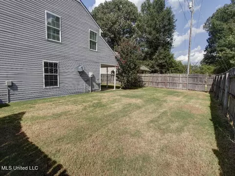 Exterior - 1990 E Parkway St, Hernando, MS 38632 photo 5 of 8
