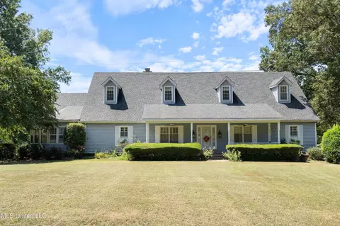 251 Callicott Dr, Coldwater, MS 38618