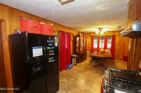 Dining - 359 Francis St, Jackson, MS 39206 photo 1 of 1