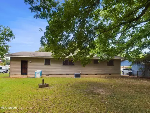 Exterior - 359 Francis St, Jackson, MS 39206 photo 2 of 3