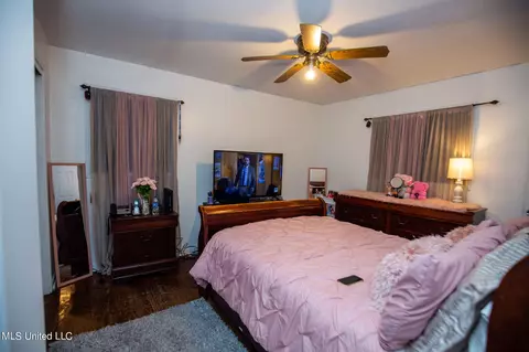 Bedroom - 359 Francis St, Jackson, MS 39206 photo 1 of 3