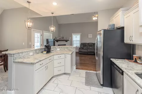 5341 Melville Cv, Olive Branch, MS 38654