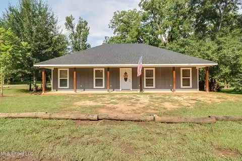 480 Noel Street St, Wiggins, MS 39577 photo 1