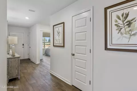 Entry Way - 119 Mill Ct, Lucedale, MS 39452 photo 2 of 3
