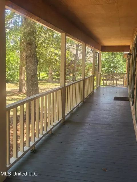 Exterior - 154 Aspen Dr, Madison, MS 39110 photo 6 of 19