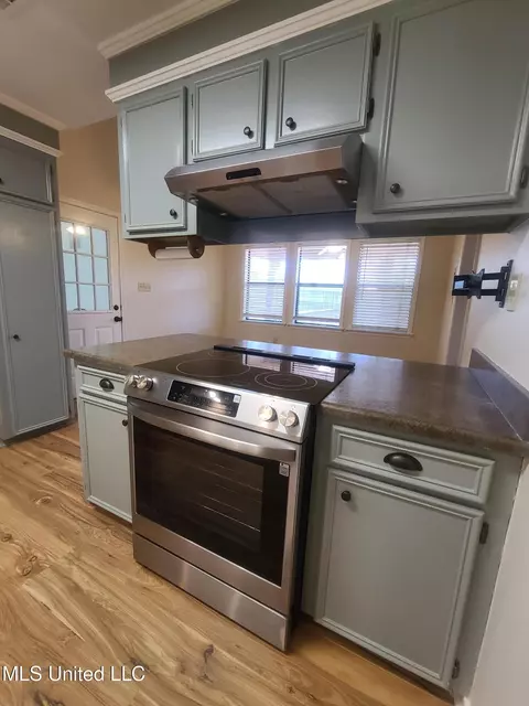 Kitchen - 154 Aspen Dr, Madison, MS 39110 photo 4 of 5