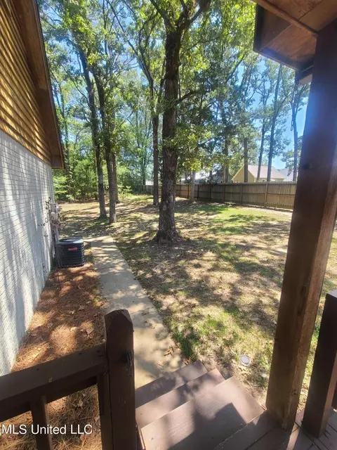 Exterior - 154 Aspen Dr, Madison, MS 39110 photo 13 of 19