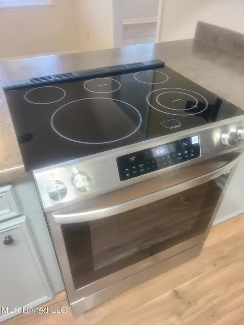 Kitchen - 154 Aspen Dr, Madison, MS 39110 photo 3 of 5