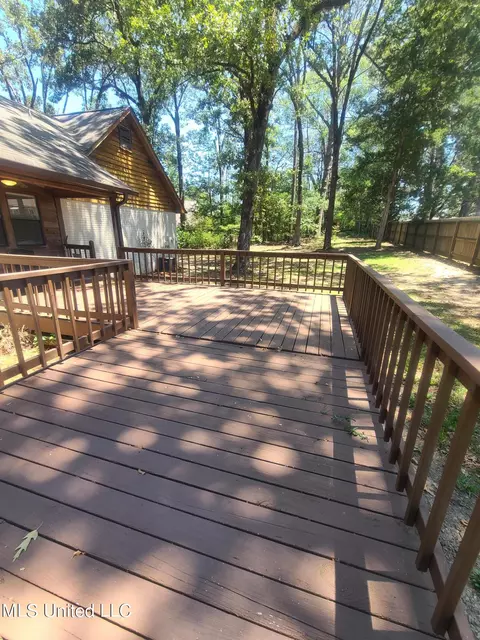 Exterior - 154 Aspen Dr, Madison, MS 39110 photo 11 of 19