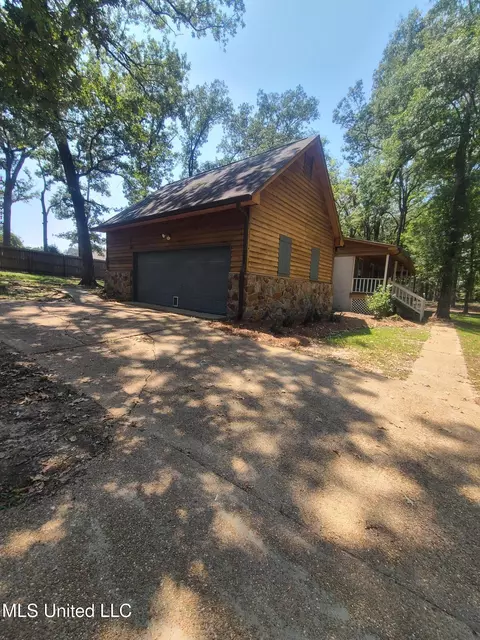 Exterior - 154 Aspen Dr, Madison, MS 39110 photo 15 of 19