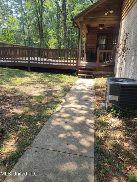 Exterior - 154 Aspen Dr, Madison, MS 39110 photo 14 of 19