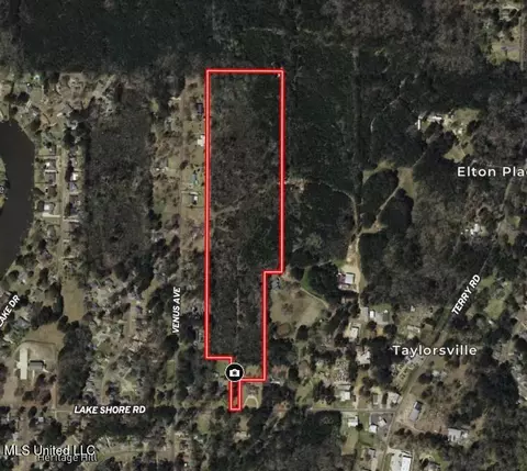 165 Lakeshore Rd, Jackson, MS 39212 photo 2