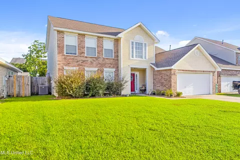 18123 Lake Vista Dr, Gulfport, MS 39503