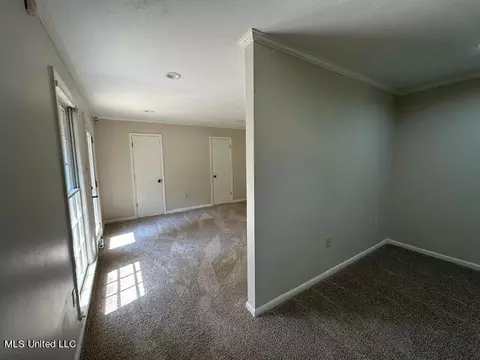 126 Colonial Cir, Jackson, MS 39211 photo 12