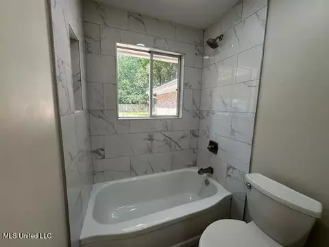 126 Colonial Cir, Jackson, MS 39211 photo 24