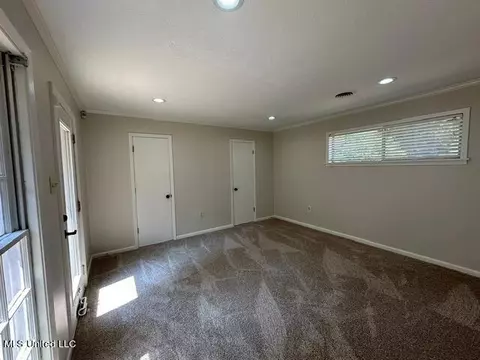 126 Colonial Cir, Jackson, MS 39211 photo 13