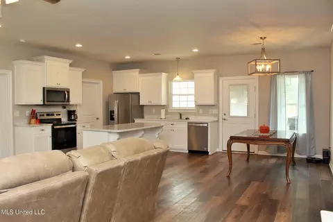 Entry Way - 129 Albert Davis, Lucedale, MS 39452 photo 1 of 1