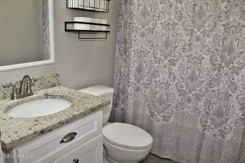 Bath - 129 Albert Davis, Lucedale, MS 39452 photo 2 of 2