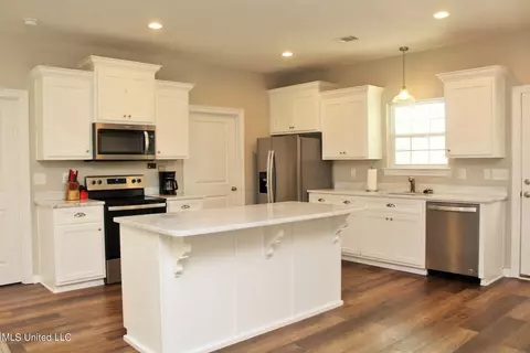 Kitchen - 129 Albert Davis, Lucedale, MS 39452 photo 1 of 3