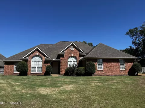1665 Cedar Lake Cv, Hernando, MS 38632