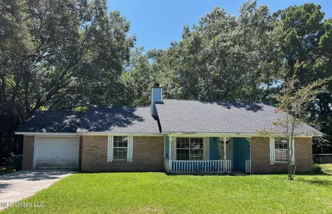 15235 Sunset Dr, Gulfport, MS 39503