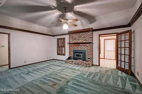 Living - 11360 Midway Rd, Raymond, MS 39154 photo 1 of 3