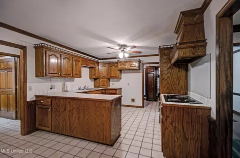 Kitchen - 11360 Midway Rd, Raymond, MS 39154 photo 3 of 3
