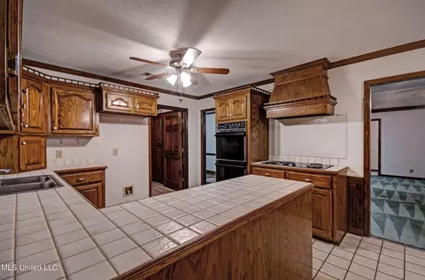 Kitchen - 11360 Midway Rd, Raymond, MS 39154 photo 2 of 3