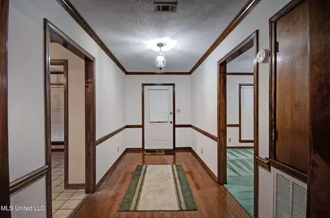 Entry Way - 11360 Midway Rd, Raymond, MS 39154 photo 2 of 3