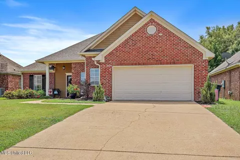 Exterior - 429 Grant Fox Dr, Brandon, MS 39047 photo 4 of 8