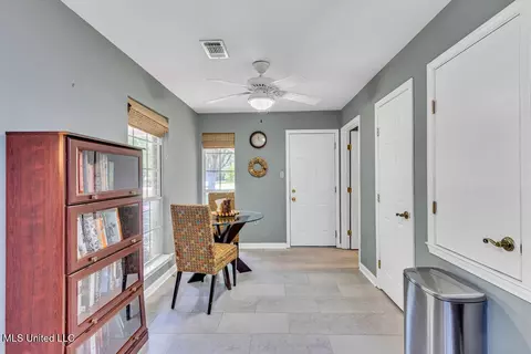 Entry Way - 8342 Kahala Dr, Diamondhead, MS 39525 photo 2 of 2
