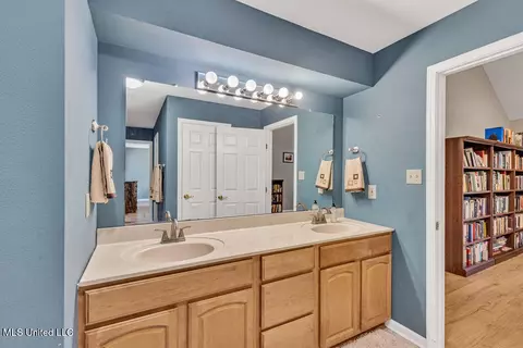 Bath - 8342 Kahala Dr, Diamondhead, MS 39525 photo 4 of 6