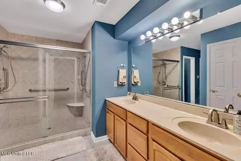 Bath - 8342 Kahala Dr, Diamondhead, MS 39525 photo 1 of 6