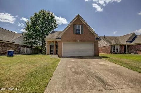 10749 Pecan View Dr, Olive Branch, MS 38654