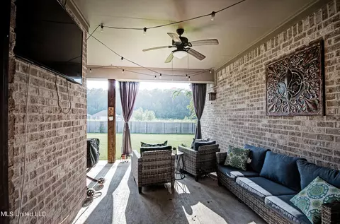 Exterior - 224 Stonebridge Blvd, Brandon, MS 39042 photo 4 of 11