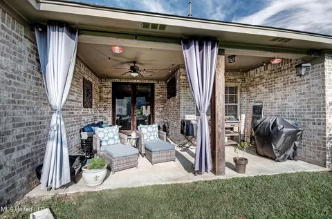 Exterior - 224 Stonebridge Blvd, Brandon, MS 39042 photo 5 of 11