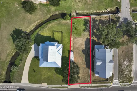 404 E Beach Blvd, Long Beach, MS 39560 photo 2