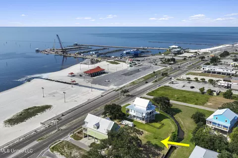 404 E Beach Blvd, Long Beach, MS 39560 photo 8