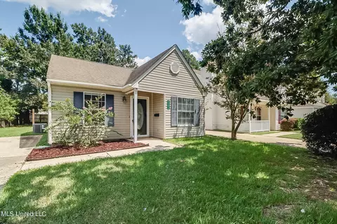 2392 Grants Ferry Dr, Biloxi, MS 39531
