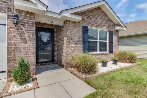 532 W Marigold Dr, Long Beach, MS 39560