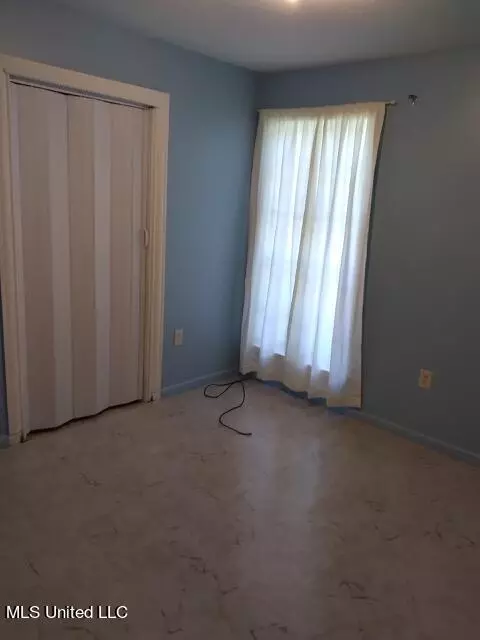 5680 Queen Mary Ln, Jackson, MS 39209 photo 6