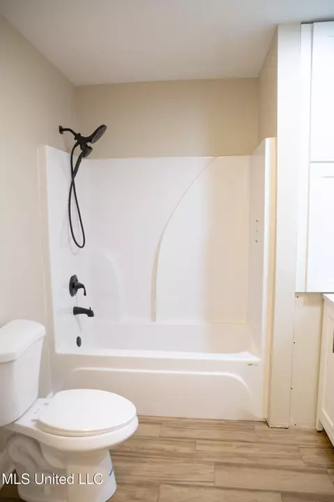 Bath - 13800 Pine Ave, Vancleave, MS 39565 photo 5 of 8